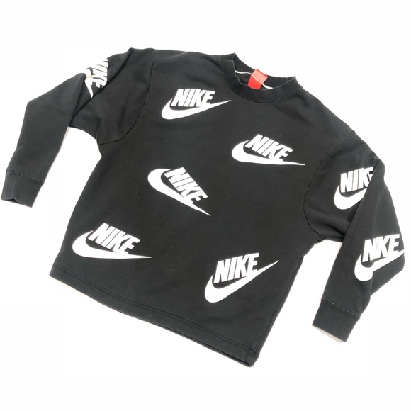 Nike Tops - 🖤 Nike super trendy sweatshirt black white XS